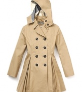 A long sleeve trench coat is a must-have for any rainy season.