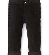 A comfy must-have in a modern fit, these Pearls & Popcorn skinny corduroy pants charm at festive fall and winter outings.