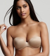 A soft and sleek strapless bra with detachable straps for two different looks.
