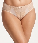 Vintage-inspired high cut briefs with beautiful Chantilly lace trim.
