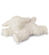 Gund Waggie soft and plush Winky lamb features a key wind at tail and play's Braham's Lullaby to ease your little one to sleep.