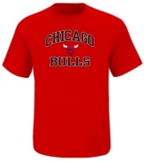Show your love for the Chicago Bulls team in this color tee by Majestic and made from 100% cotton for all day breathability and comfort.