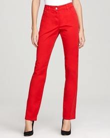 A vivid pair of jeans like these BASLER red stretch denim pair incorporate new-season color into your bottom line, whether worn at the office with a tweed blazer or on the dancefloor with a sparkling tank.