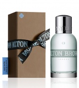 Crisp. Fresh. Cool. Invigorate your mind and send your spirits soaring with an aromatic fusion of bergamot and tangerine from Italy, Guatemalan cardamom and West Indian sandalwood. Clean and refreshing, enjoy an instant sensory pick me up. 1.7 oz. 