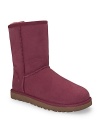 Short and sweet, this classic boot from UGG® Australia is lined in super-cozy shearling.