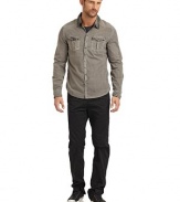THE LOOKFaded finish for a vintage feelPoint collarSnap front placket with pearlized snapsWestern-inspired seaming at shouldersLong sleeves with two-button cuffsDual snap flap pockets with pleatsTHE MATERIALCottonCARE & ORIGINMachine washImported