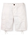 Conjuring up images of white sands and boardwalk strolls, the Hamptons cargo short says everything about your sunny attitude.