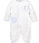 This lovely footie is adorned with contrast gingham trim at the neck, sleeve and toe, as well as the front patch pocket.