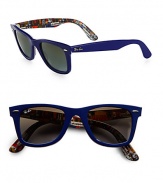 Classic acetate wayfarer shades feature a colorful guitar pattern. Available in blue or multicolor with a guitar print and crystal green lens.Logo temples100% UV protectionMade in Italy 
