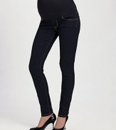 The sleek, skinny-leg silhouette of dark denim with an expandable, elastic belly panel is the ultimate choice in maternity style. THE FITSlim-leg Rise, about 11 Inseam, about 34½THE DETAILSFaux fly Five-pocket style Contrast topstitching Dark washCotton/polyester/lycra; machine wash Made in USA 