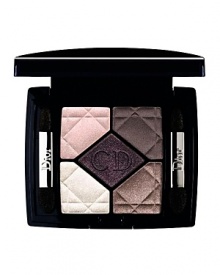 A seductive palette of five rich and versatile colors that allow you to create a multitude of makeup looks, from the simplest to the most sophisticated. A seductive palette of five rich and versatile colors that allow you to create a multitude of makeup looks, from the simplest to the most sophisticated.
