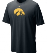 Keep team spirit rolling with this Iowa Hawkeyes NCAA t-shirt from Nike.