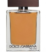 The One for Men is a concentrate of elegance and sensuality. A spicy, oriental fragrance, developed on the harmony of tobacco with refined boise notes. The bright accord of the top notes grapefruit, coriander and basil introduces the vibrant elegance of The One. 3.3 oz. 