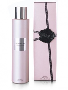 Full-bodied and opulent, Flowerbomb lotion is a floral explosion, a profusion of flowers that has the power to make everything seem more positive. Leaves the skin luxuriously smooth and scented. 6.7 oz. Full-bodied and opulent, Flowerbomb lotion is a floral explosion, a profusion of flowers that has the power to make everything seem more positive. Leaves the skin luxuriously smooth and scented. 6.7 oz.