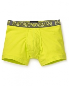 Comfortable cotton with added stretch for support and a body-conforming fit, cut in a classic boxer brief silhouette with a contrast logo waistband. Comfortable cotton with added stretch for support and a body-conforming fit, cut in a classic boxer brief silhouette with a contrast logo waistband.