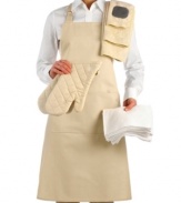 A kitchen made in minutes! A comprehensive set of tools takes you from prep to clean and everything in between. Includes a scrubber cloth, khaki apron, two oven mitts and more so you're all set to master your space.