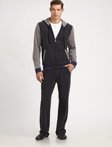 Comfortable and casual bottom highlighted by contrast waist and pocket trim.Drawstring waistSide slash pocketsInseam, about 31CottonMachine washImported Comfortable and casual bottom highlighted by contrast waist and pocket trim.Drawstring waistSide slash pocketsInseam, about 31CottonMachine washImported