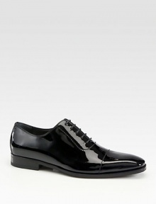 Evening lace-up shoe dressed up in smooth patent leather.Patent leatherLeather liningLeather soleMade in Italy Evening lace-up shoe dressed up in smooth patent leather.Patent leatherLeather liningLeather soleMade in Italy