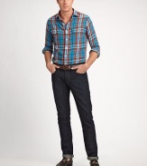 A trim-fitting, long-sleeved style made of smooth, woven cotton.Medium spread collarButton placketButton flap patch pocketLong sleeves with barrel cuffsShirttail hemCottonMachine washImported