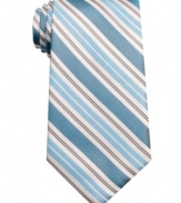 A clean classic stripe gives this Perry Ellis tie instant presence in your wardrobe.