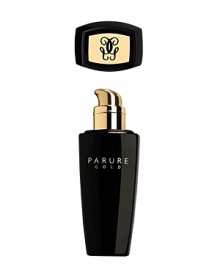 Rejuvenating Golden Light FoundationGuerlain introduces a foundation that revives and illuminates the skin, restoring luster and revitalizing skin in the long term, thanks to the exclusive double-sided Gold Radiance Pigment. The opaque side targets imperfections and dull zones, while the golden side reflects light. Combined with the regenerating properties of Myrrh Oil, and the lifting and smoothing properties of Peptides, long-term results include the diminishment of fine lines and smoother, softer skin. The luxurious golden flecks leave the complexion with an aura of vitality and beauty. Dull skin zones are illuminated, while wrinkles and under-eye circles are subdued. Its shine and color combats sallow tones and lifts lackluster complexions with a healthy golden glow. The light formula glides onto the skin without thickening, enveloping the face with a lightness that does not accentuate lines, subtly concealing spots, irregularities and dilated pores. Available in 6 shades. Rejuvenating Golden Light FoundationGuerlain introduces a foundation that revives and illuminates the skin, restoring luster and revitalizing skin in the long term, thanks to the exclusive double-sided Gold Radiance Pigment. The opaque side targets imperfections and dull zones, while the golden side reflects light. Combined with the regenerating properties of Myrrh Oil, and the lifting and smoothing properties of Peptides, long-term results include the diminishment of fine lines and smoother, softer skin. The luxurious golden flecks leave the complexion with an aura of vitality and beauty. Dull skin zones are illuminated, while wrinkles and under-eye circles are subdued. Its shine and color combats sallow tones and lifts lackluster complexions with a healthy golden glow. The light formula glides onto the skin without thickening, enveloping the face with a lightness that does not accentuate lines, subtly concealing spots, irregularities and dilated pores. Available in 6 shades.