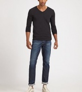 Pair this weekend-style essential with you favorite tee for a winning dressed-down look.Five-pocket styleInseam, about 3398% cotton/2% elastaneMachine washMade in USA