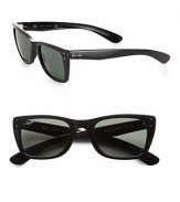 An iconic frame, featuring stud detail and logo temples, crafted in lightweight plastic. Available in black frames with crystal green lenses.Plastic100% UV ProtectionMade in Italy