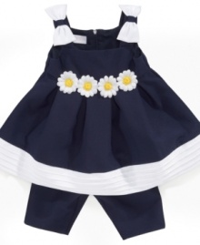 She'll look as darling as a daisy in this crisp dress and leggings set from Bonnie Baby. She'll look as darling as a daisy in this crisp dress and leggings set from Bonnie Baby.