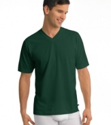 Stay cool, look cool. When the temperature rises you'll stay chill with these v-neck t-shirts from Jockey.