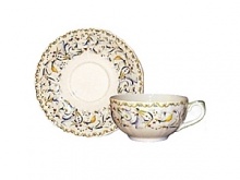 Toscana is a festive pattern with cheerful colorwashes on a beautiful French faience body. Toscana is a festive pattern with cheerful colorwashes on a beautiful French faience body.