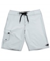 Work those waves in sleek style with these O'Neill boardshorts.
