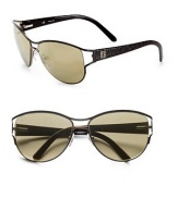 This updated style features a mix of sleek metal and modern resin for a truly unique look. Available in brown with brown gradient lens or brown with gold flash lens. Logo temples100% UV protectionMade in Italy 