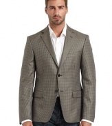 THE LOOKHoundstooth designNotch lapelLong button cuff sleevesTwo-button front closure Chest welt pocketContoured seams through the waistFront flap pocketsBack double vented hemTHE FITAbout 28 from shoulder to hemTHE MATERIAL52% silk/48% woolFully linedCARE & ORIGINDry cleanMade in Croatia