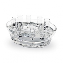 Unexpected hexagonal levels cut a dramatic figure in this 13-piece caviar set designed by Thomas Bastide. Unexpected hexagonal levels cut a dramatic figure in this 13-piece caviar set designed by Thomas Bastide.