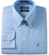 A neat, trim look for everyday wear. Classic Oxford shirt in the comfort of 100% cotton with button collar and chest patch pocket with embroidered logo.