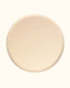 This deluxe sponge provides medium coverage for Oil-Free Even Finish Compact Foundation. To keep application fresh, use this replacement sponge. Packaged individually with a carrying case.
