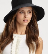 A lightweight style with stitching details and a removable inner band. CottonUPF 50 protectionBrim, about 4Hand washImported 