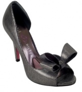 The Senorita peep-toe pumps from Paris Hilton are red carpet ready with their standout stiletto heel and flirty, oversized bow decor.