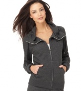Perfect for an active lifestyle, pair Nike's lightweight jacket over your favorite tee or knit.