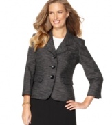 A rounded notched collar and tweed texture give this Kasper jacket polished appeal. Simply pair with black pants and heels for a flawless look.