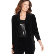 Snuggle into this velvet cardigan from Elementz. With three-quarter-length sleeves and a swingy fit, it's perfect for special occasions!