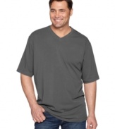 Too cool to care. When paired with your favorite jeans, this V-neck T shirt from Alfani Red exudes carefree style.