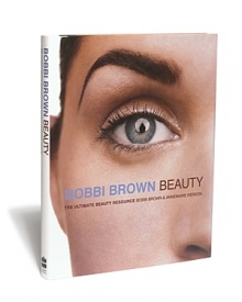 Bobbi has taken all of her beauty knowledge, experience and philosophy and incorporated it into a beauty guide for women of all ages. Bobbi Brown Beauty: The Ultimate Beauty Resource addresses important beauty concerns about tools, makeup elements, bad beauty days, how to wear foundation, beauty during pregnancy, skincare as well as easy-to-follow makeup routines. It offers a realistic, honest approach to achieving your best. (Hardcover). Bobbi has taken all of her beauty knowledge, experience and philosophy and incorporated it into a beauty guide for women of all ages. Bobbi Brown Beauty: The Ultimate Beauty Resource addresses important beauty concerns about tools, makeup elements, bad beauty days, how to wear foundation, beauty during pregnancy, skincare as well as easy-to-follow makeup routines. It offers a realistic, honest approach to achieving your best. (Hardcover).