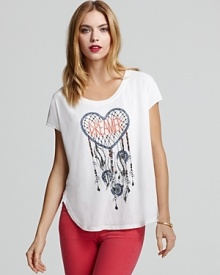 Update your basics collection with a dose of whimsy. This CHASER tee boasts a heart-shaped dreamcatcher graphic.