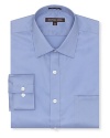 Long sleeve, non-iron solid shirt. A classic fitting, button front dress shirt with spread collar and adjustable barrel cuffs. Chest pocket at left chest.