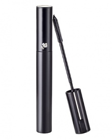 The first vibrating Powermascara by Lancôme: 7000 oscillations per minute!Press the button and experience a breakthrough sensation in application. In one easy new gesture, let the vibrating brush combined with an exquisitely smooth formula wrap every lash up to 360°. Instantly see a fascinating gaze: lashes appear ultimately extended, remarkably separated and virtually multiplied in number. The first vibrating Powermascara by Lancôme: 7000 oscillations per minute!Press the button and experience a breakthrough sensation in application. In one easy new gesture, let the vibrating brush combined with an exquisitely smooth formula wrap every lash up to 360°. Instantly see a fascinating gaze: lashes appear ultimately extended, remarkably separated and virtually multiplied in number.