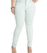 Land a super-cute look with Celebrity Pink Jeans' plus size colored skinnies-- they're so on-trend!