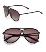Oversized aviators with crossover frame and floating lens. Available in shiny black with gradient grey flash silver lens.100% UV protection Made in Italy 