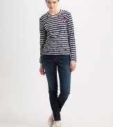 Cotton crewneck with dropped shoulders and a precious heart design on the chest. Crewneck Dropped shoulders Long sleeves Cotton Hand wash Imported
