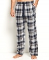 Take your favorite college team to bed with you with these NCAA team logo flannel sleepwear pants from College Concepts.